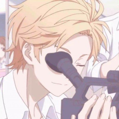 男子因孕妻产检遇男医生崩溃撞墙